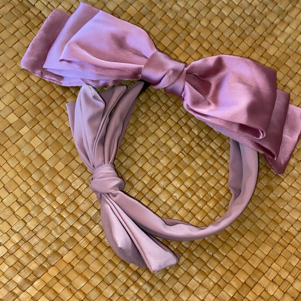 Pink hair accessories (made by hand)